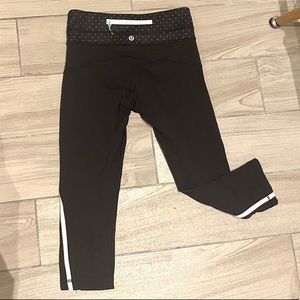 Lululemon black leggings size 4